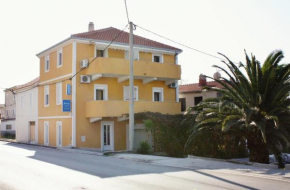 Apartments by the sea Podstrana, Split - 5226